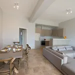 Pearl Mansions نِكيانا