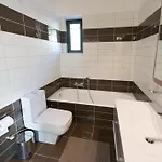 Pearl Mansions * نِكيانا