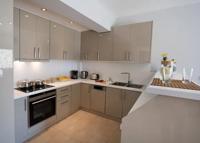 Villa Pearl Mansions *