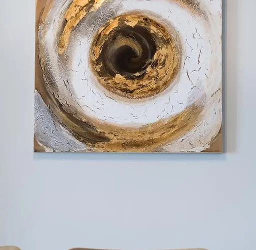 Pearl Mansions * Nikiana